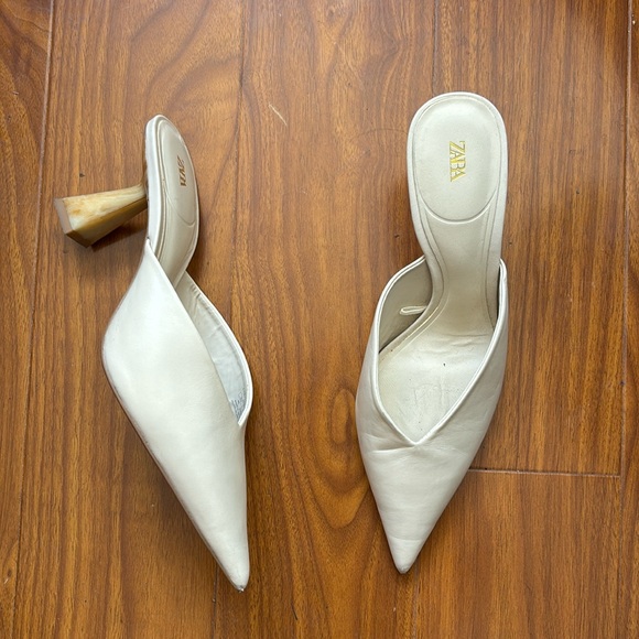 Zara Shoes - Zara Off White Leather Pointed Toe Lucite Kitten Heel Shoes